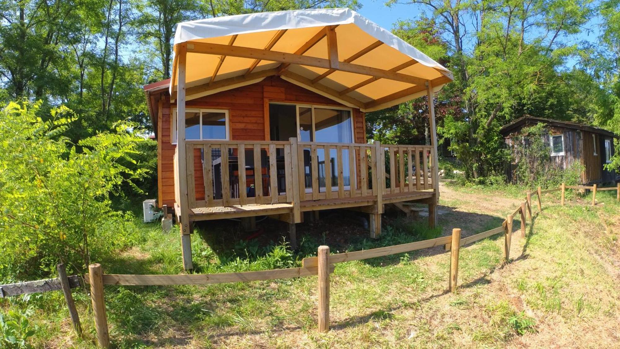 Camping Les Terrasses De Dordogne Rouffignac Saint-Cernin ภายนอก รูปภาพ