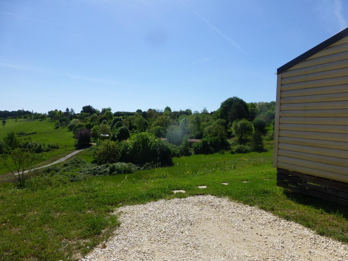 Camping Les Terrasses De Dordogne Rouffignac Saint-Cernin ภายนอก รูปภาพ