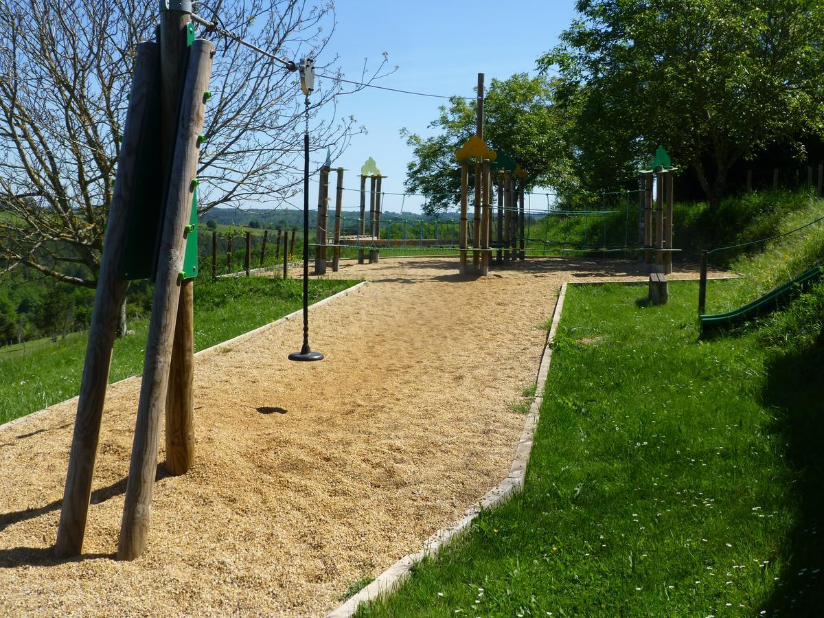 Camping Les Terrasses De Dordogne Rouffignac Saint-Cernin ภายนอก รูปภาพ
