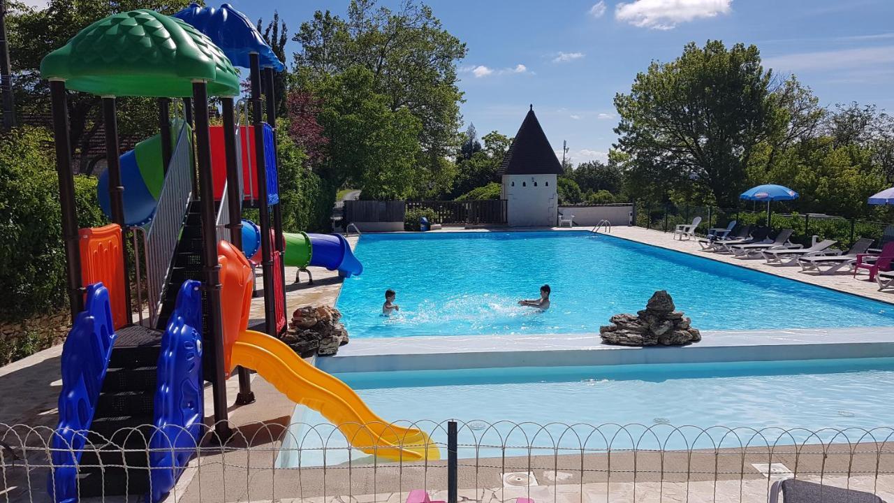 Camping Les Terrasses De Dordogne Rouffignac Saint-Cernin ภายนอก รูปภาพ